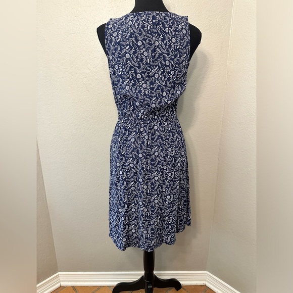 Old Navy dress - Picture 2 of 6